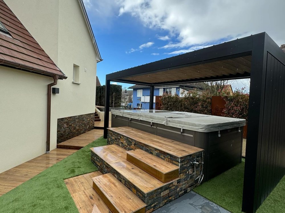Espace spa — Spa & pergola bioclimatique